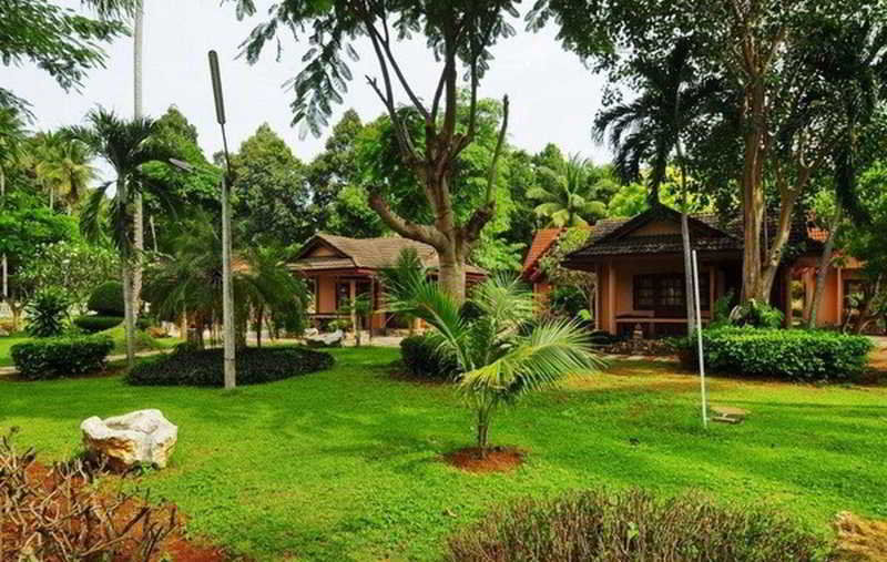Alongkot Beach Resort Khanom Eksteriør bilde