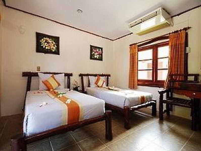 Alongkot Beach Resort Khanom Eksteriør bilde